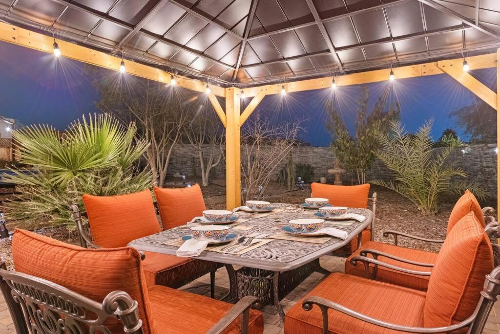 The Hummingbird House, Sauna & Mountain Views! Phoenix Exterior foto